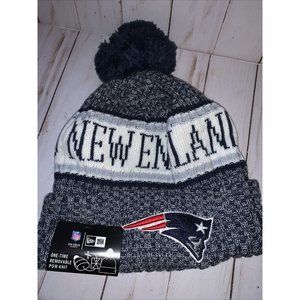 NEW ENGLAND PATRIOTS NEW ERA KNIT CUFF POM BEANIE HAT NWT NFL On Field Winter